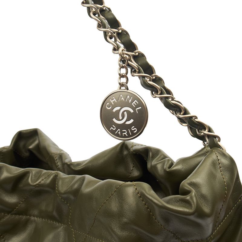Picture of Chanel Shoulder Bag Chanel 22 in Green, Calfskin Leather
