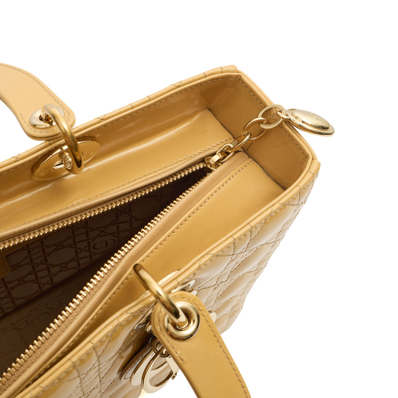 Picture of Christian Dior Tote Lady Dior - Large in Neutral, Patent Leather