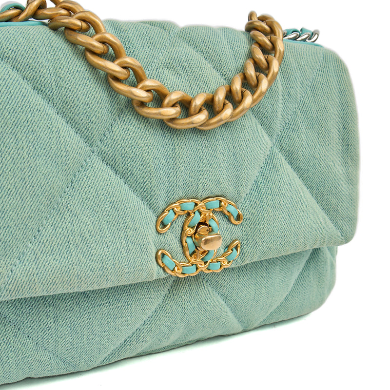 Picture of Chanel Cross Body Chanel 19 in Blue, Canvas