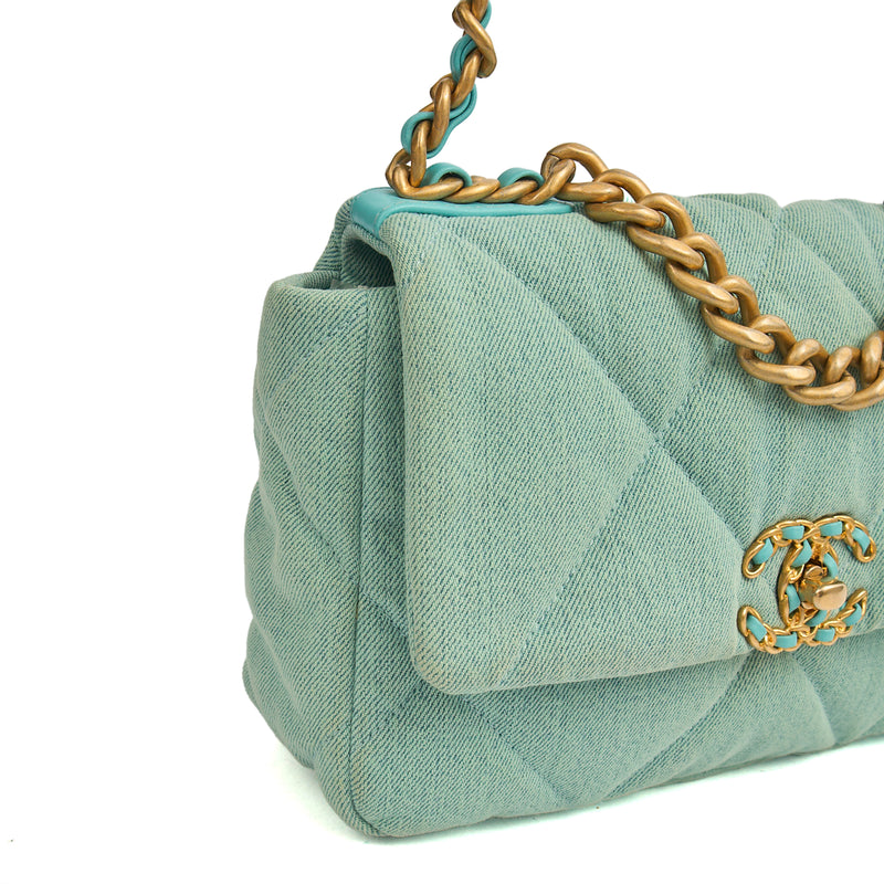 Picture of Chanel Cross Body Chanel 19 in Blue, Canvas