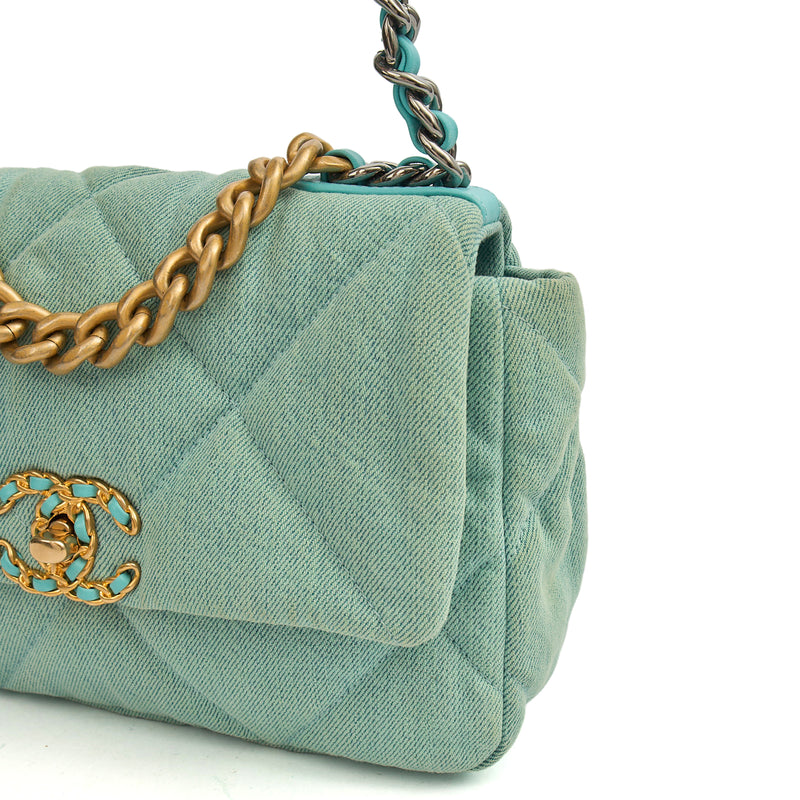 Picture of Chanel Cross Body Chanel 19 in Blue, Canvas