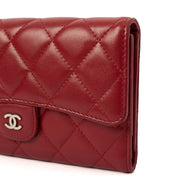 Picture of Chanel Purse Classic Bi Fold Wallet  in Red, Leather
