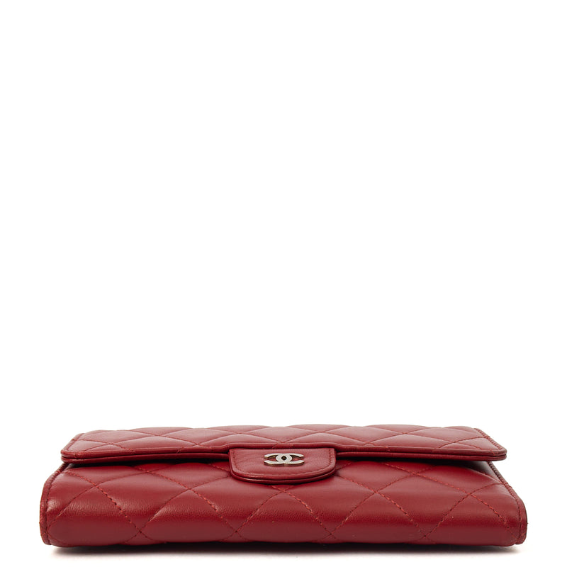 Picture of Chanel Purse Classic Bi Fold Wallet  in Red, Leather