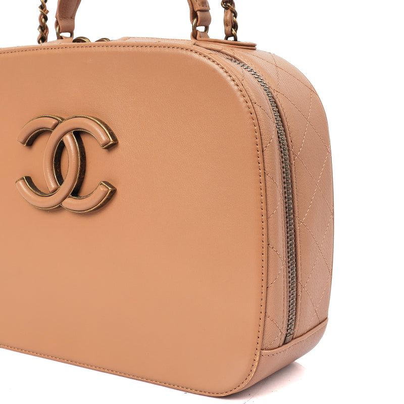 Picture of Chanel Cross Body Vanity Case in Brown, Leather