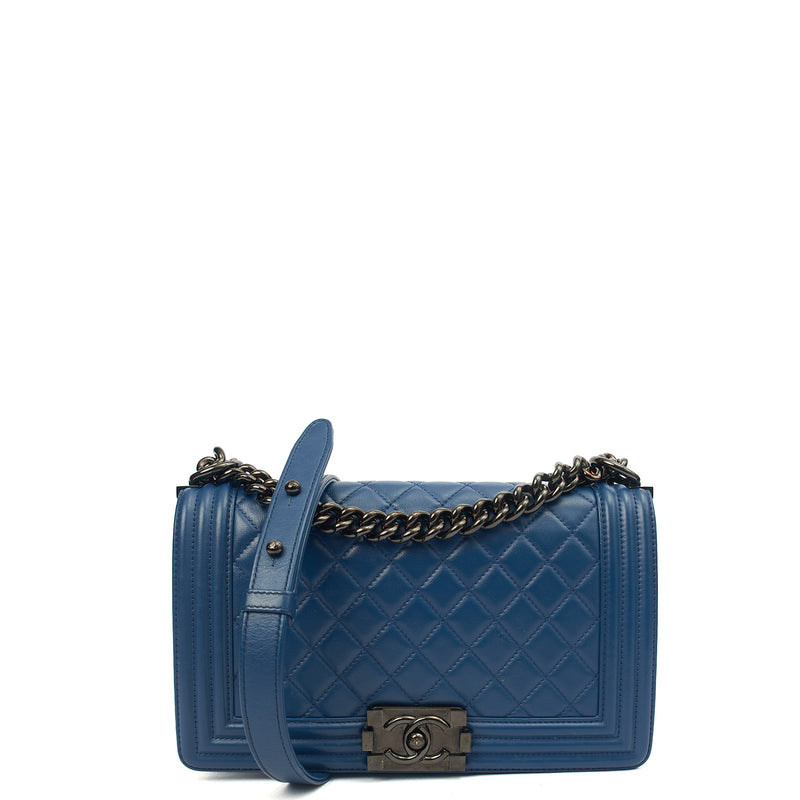 Picture of Chanel Shoulder Bag Boy - Medium in Blue, Leather