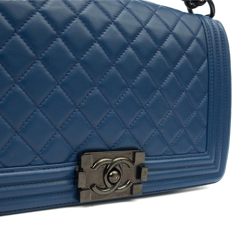 Picture of Chanel Shoulder Bag Boy - Medium in Blue, Leather