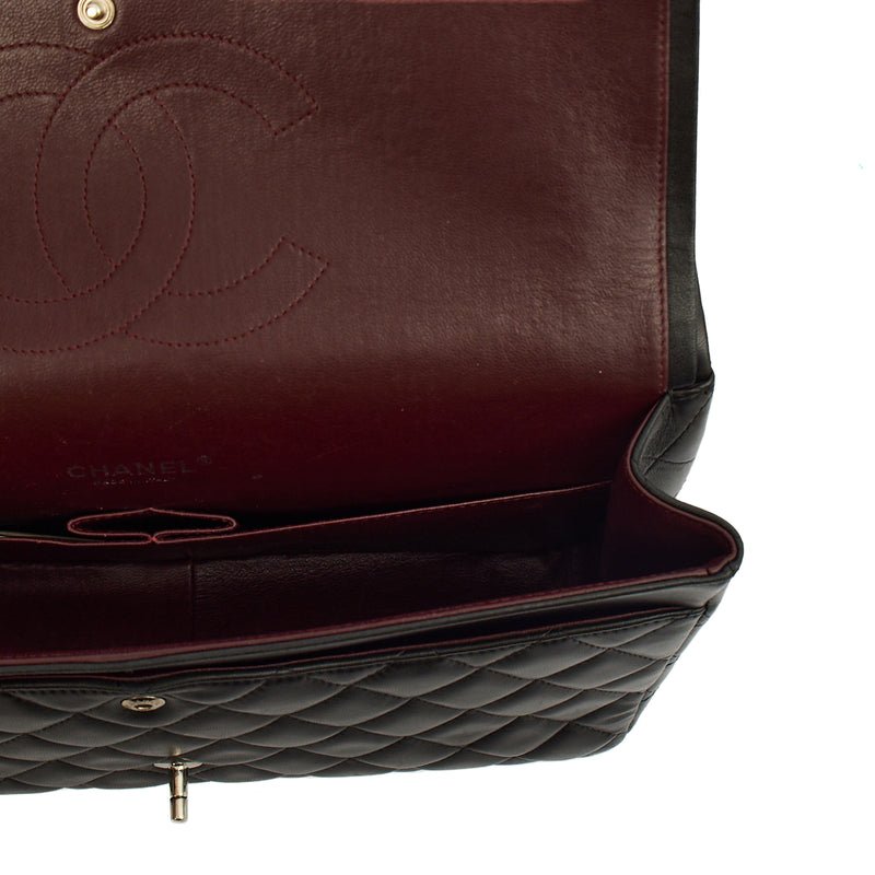 Picture of Chanel Cross Body Classic - Maxi in Black, Lambskin Leather