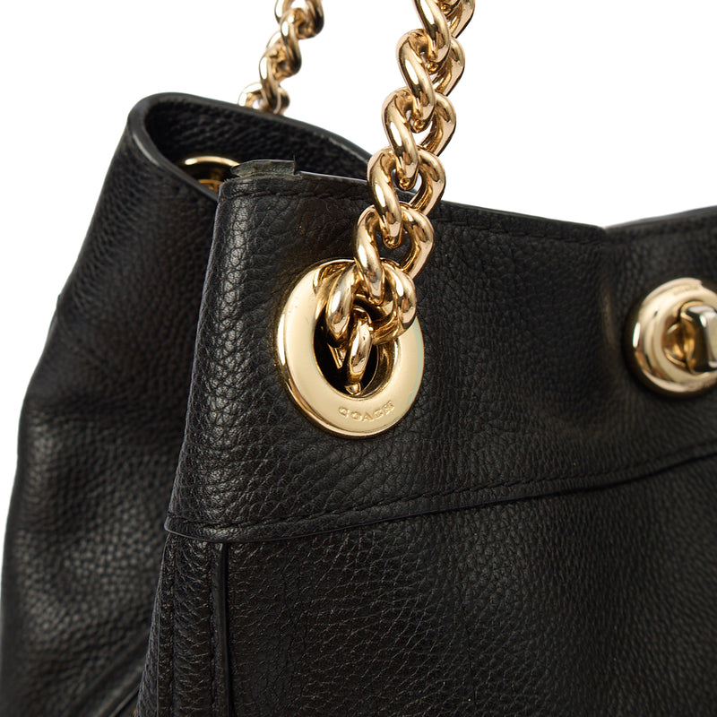 Picture of Coach Shoulder Bag Edie Tote in Black, Leather