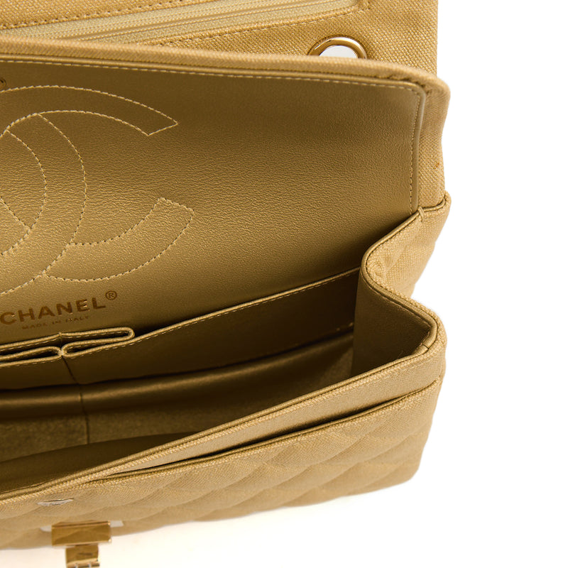 Picture of Chanel Shoulder Bag 2.55 Reissue - Medium in Metallic, Fabric