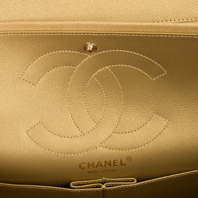 Picture of Chanel Shoulder Bag 2.55 Reissue - Medium in Metallic, Fabric
