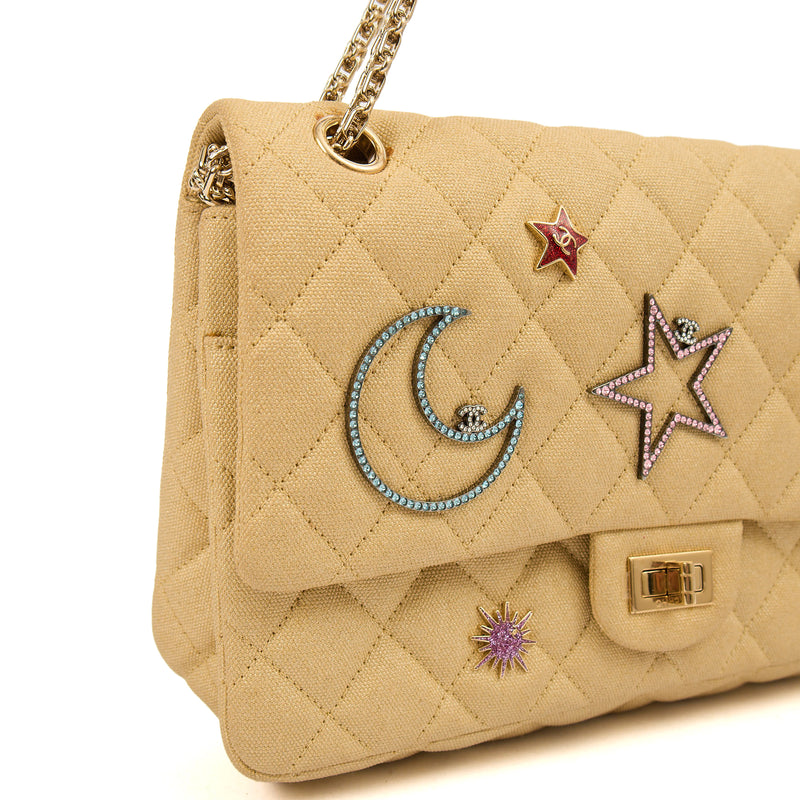 Picture of Chanel Shoulder Bag 2.55 Reissue - Medium in Metallic, Fabric