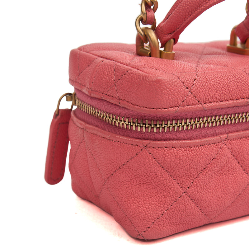 Picture of Chanel Cross Body Vanity Case - Mini in Pink, Caviar Leather
