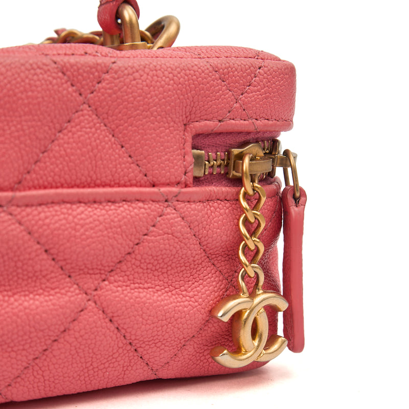 Picture of Chanel Cross Body Vanity Case - Mini in Pink, Caviar Leather