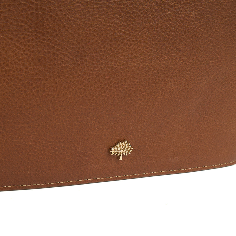 Picture of Mulberry Clutch Pouch in Oak, Calfskin Leather