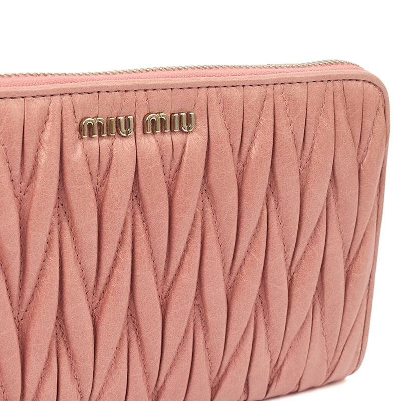 Picture of Miu Miu Purse Matelasse Wallet in Pink, Leather