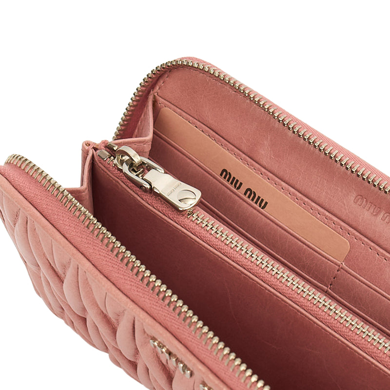Picture of Miu Miu Purse Matelasse Wallet in Pink, Leather