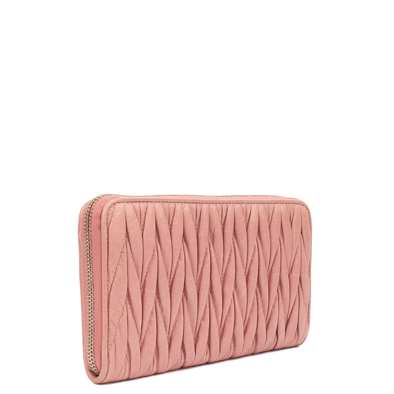 Picture of Miu Miu Purse Matelasse Wallet in Pink, Leather