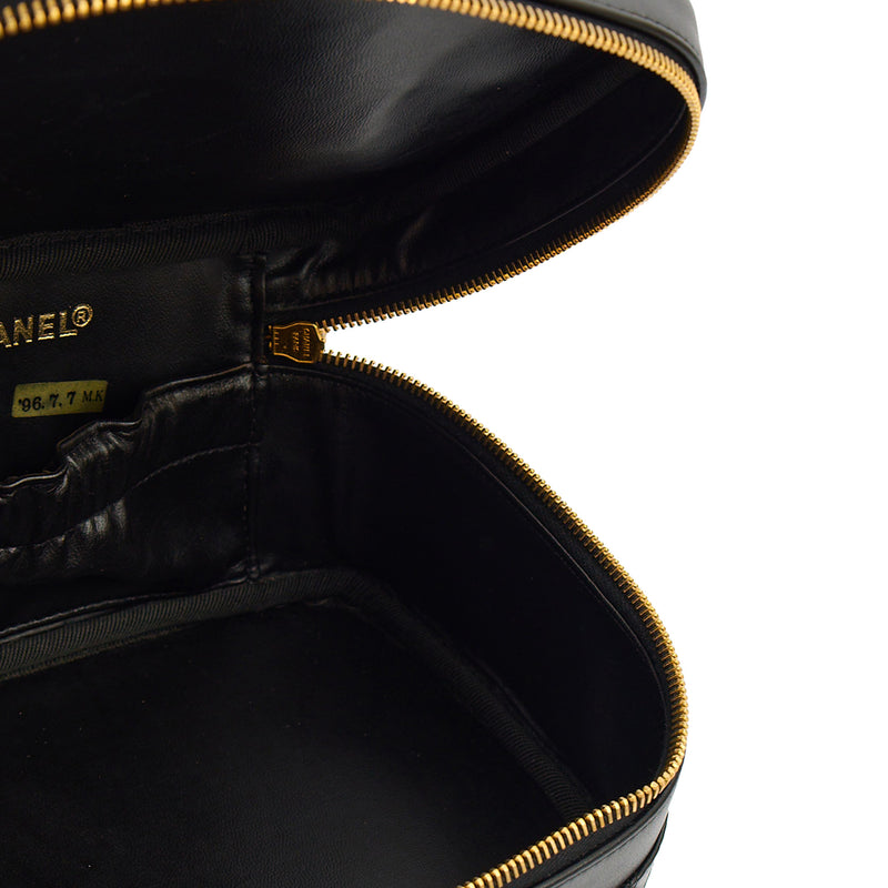 Picture of Chanel Top Handle Vanity Case in Black, Leather
