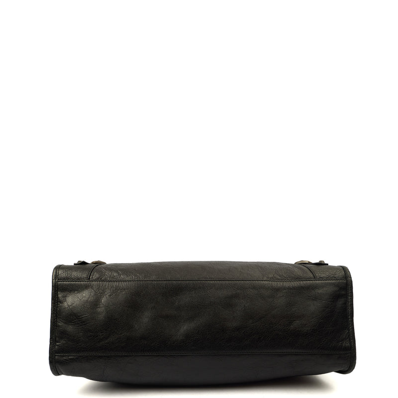 Picture of Balenciaga Shoulder Bag Classic City - Medium in Black, Leather