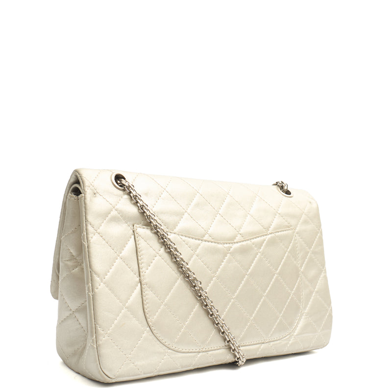 Picture of Chanel Shoulder Bag 2.55 Reissue - Maxi in Metallic, Lambskin Leather