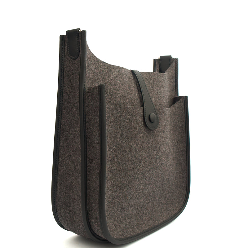 Picture of Hermes Cross Body Evelyne 29 in Black, Canvas