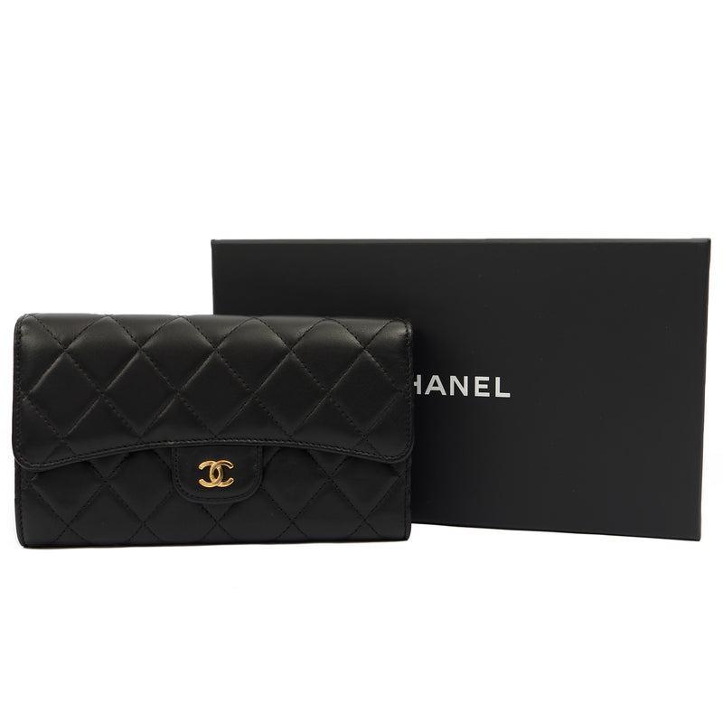 Picture of Chanel Purse Flap Wallet in Black, Lambskin Leather