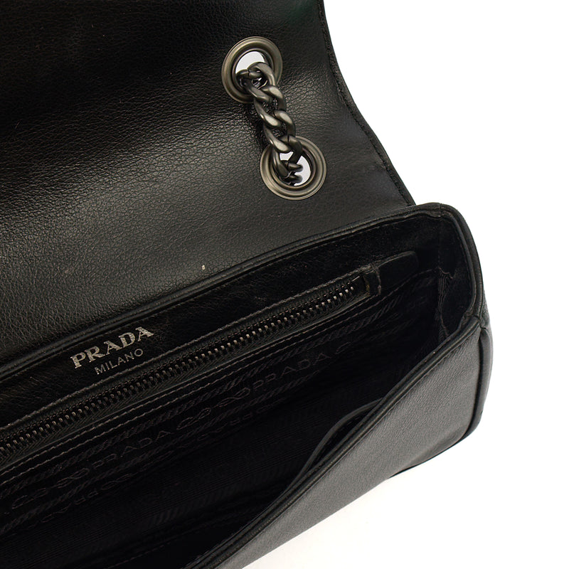 Picture of Prada Shoulder Bag Shoulder Bag in Black, Calfskin