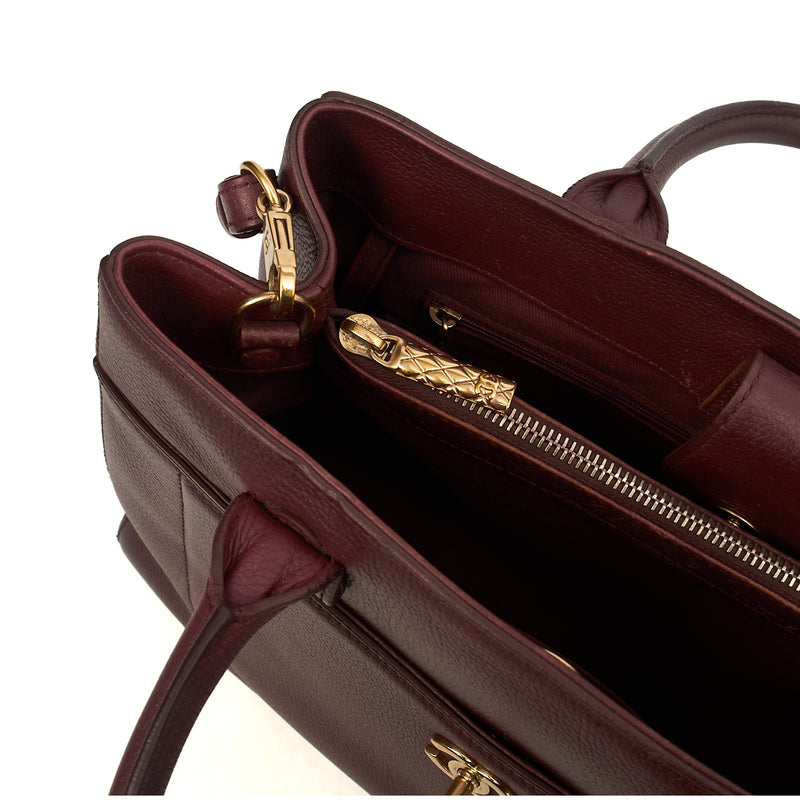 Picture of Chanel Tote Executive Shopper Tote in Red, Calfskin Leather