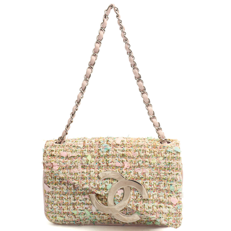 Picture of Chanel Shoulder Bag Shoulder Bag in Pink, Tweed