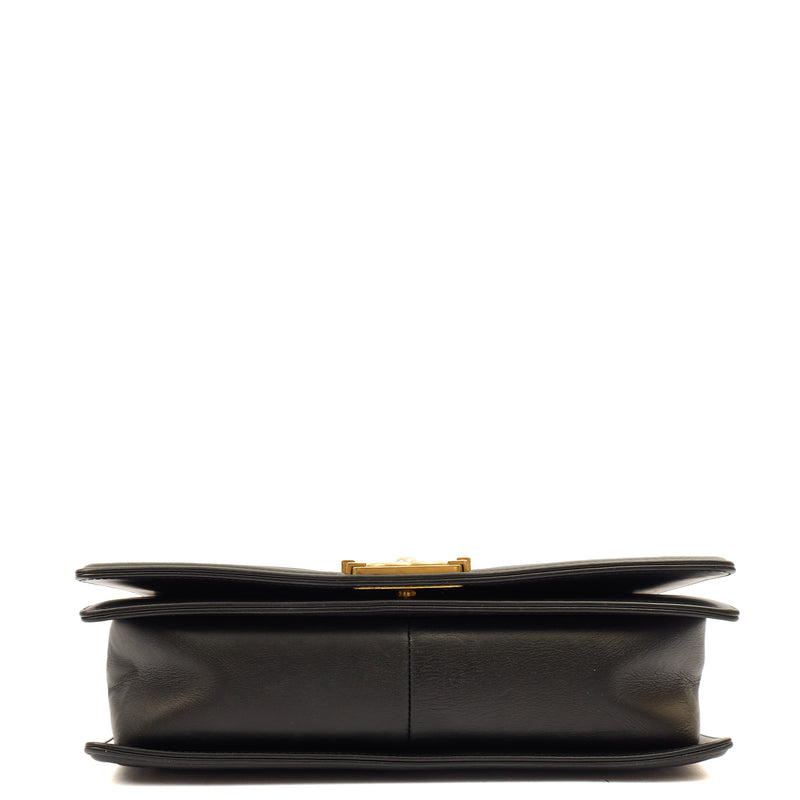Picture of Chanel Shoulder Bag Boy - Medium in Black, Calfskin Leather
