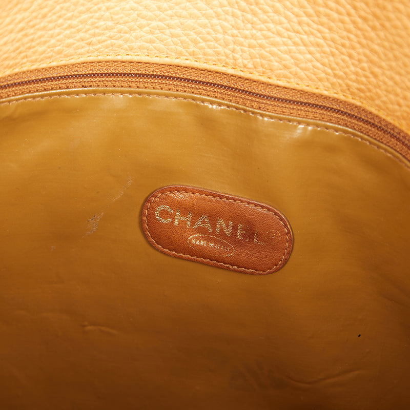 Picture of Chanel Tote Shopper Tote in Cream, Calfskin Leather