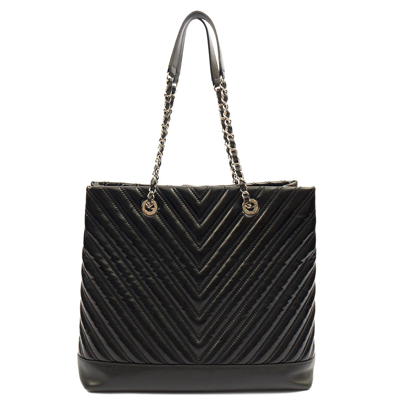 Picture of Chanel Tote Tote in Black, Patent Leather