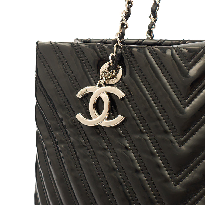 Picture of Chanel Tote Tote in Black, Patent Leather