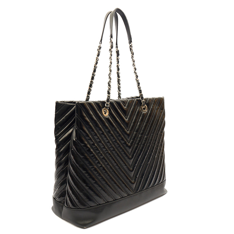 Picture of Chanel Tote Tote in Black, Patent Leather
