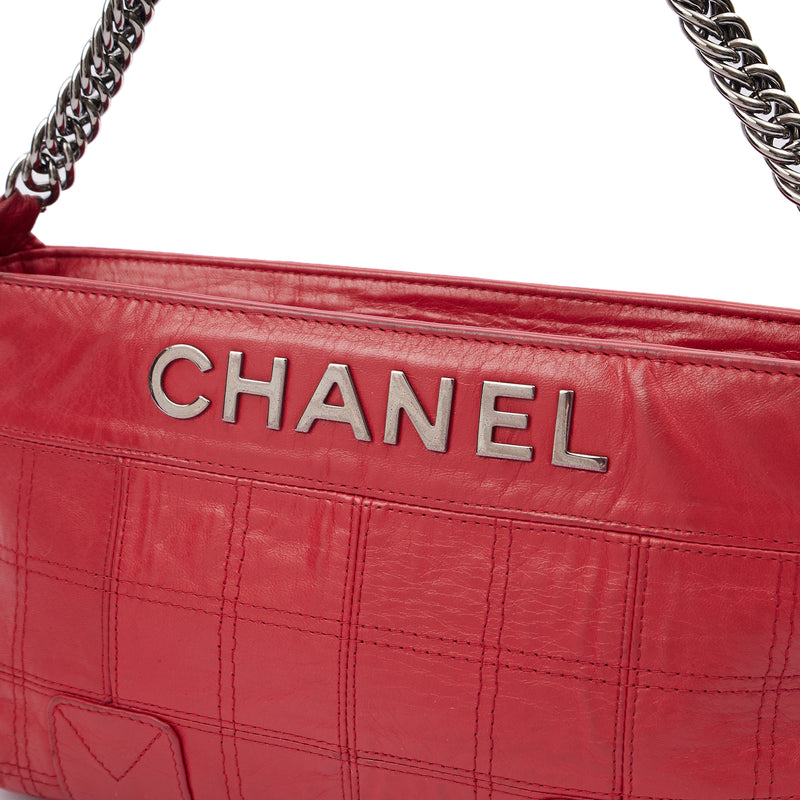 Picture of Chanel Shoulder Bag Shoulder Bag in Red, Calfskin Leather