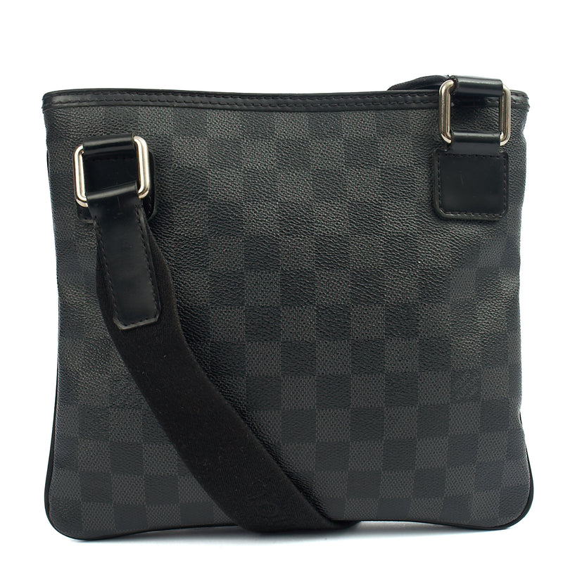 Picture of Louis Vuitton Cross Body Messenger in Damier Graphite, Canvas