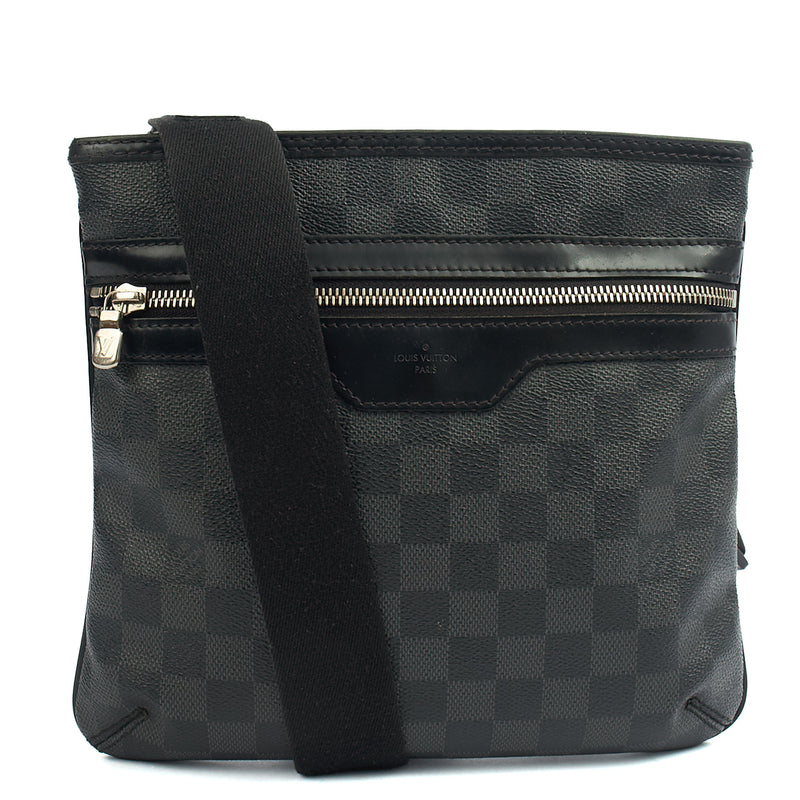 Picture of Louis Vuitton Cross Body Messenger in Damier Graphite, Canvas