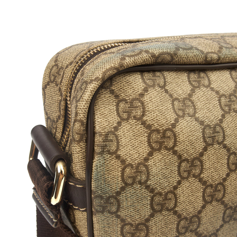 Picture of Gucci Cross Body Messenger in GG Supreme, Leather