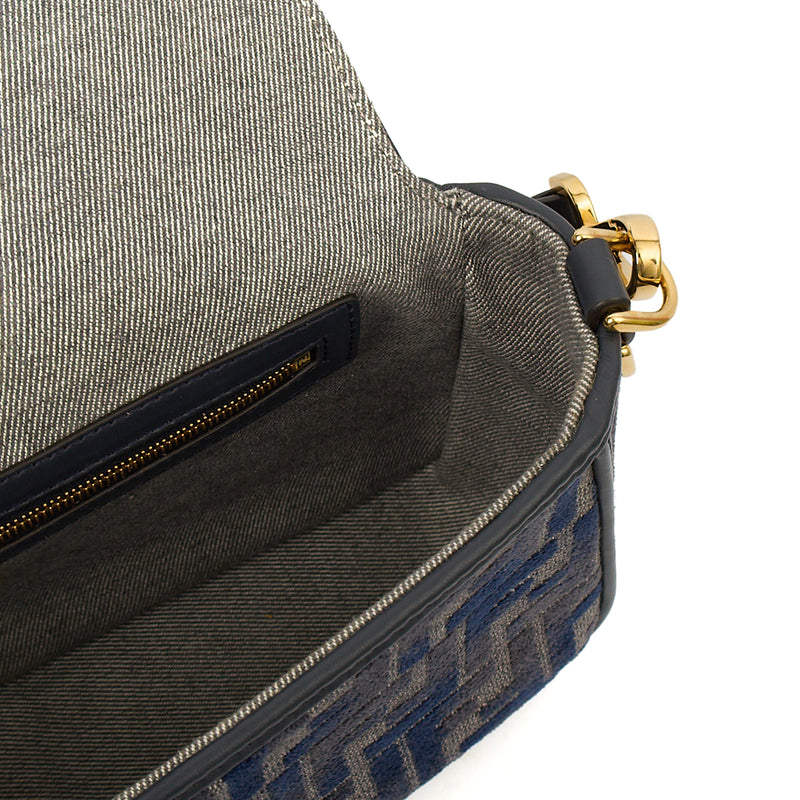 Picture of Fendi Shoulder Bag Baguette in Blue, invalid
