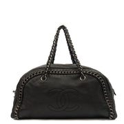 Picture of Chanel Tote Luxe Ligne Tote in Black, Lambskin Leather