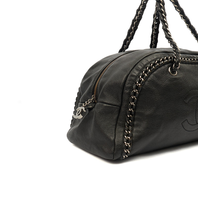 Picture of Chanel Tote Luxe Ligne Tote in Black, Lambskin Leather