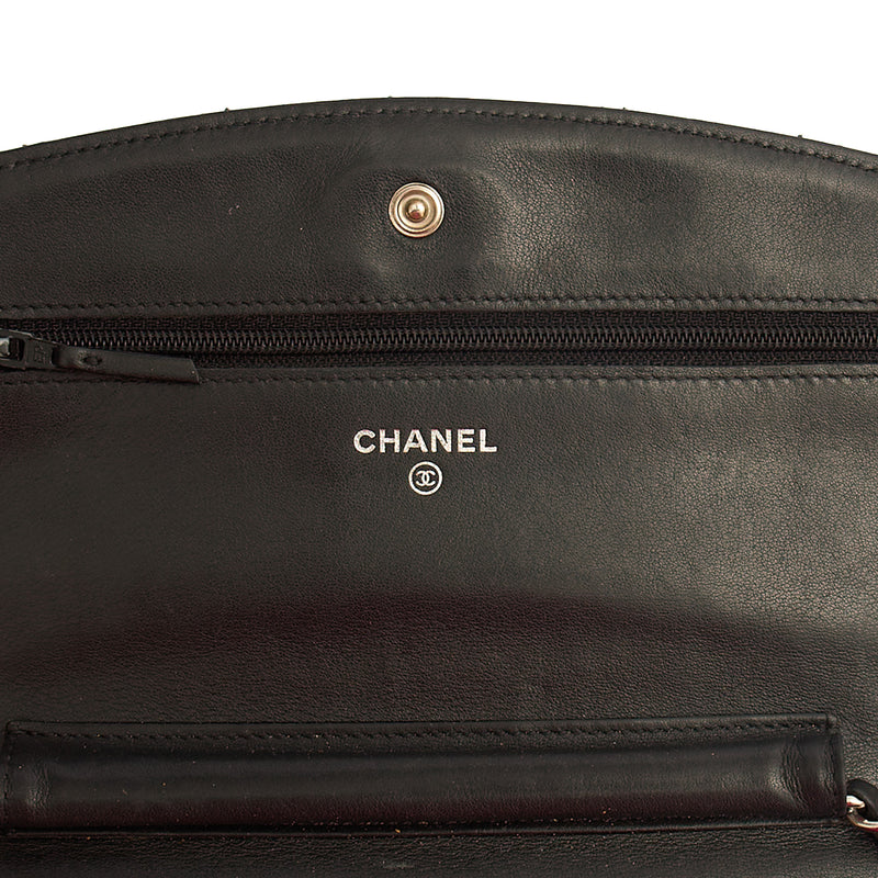 Picture of Chanel Cross Body Wallet on Chain in Black, Patent Leather