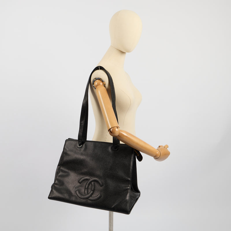 Chanel Tote Vintage Tote in Black, Caviar Leather