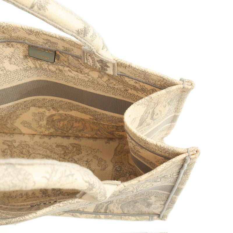 Picture of Christian Dior Tote Book Tote - Small in Blue, Dior Oblique Embroidery