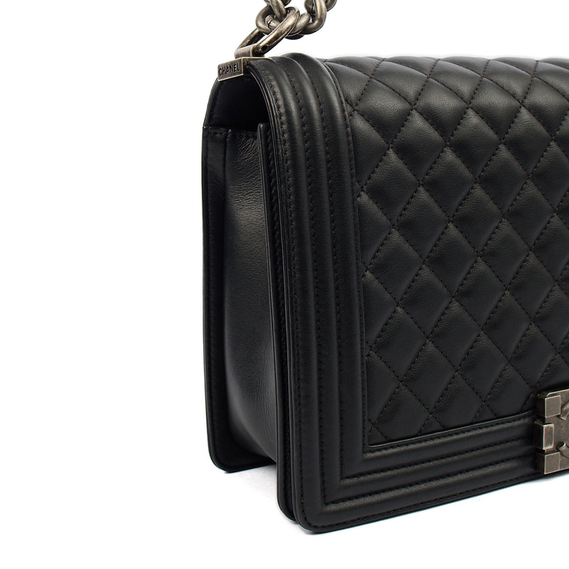 Picture of Chanel Shoulder Bag Boy - Large in Black, Lambskin Leather