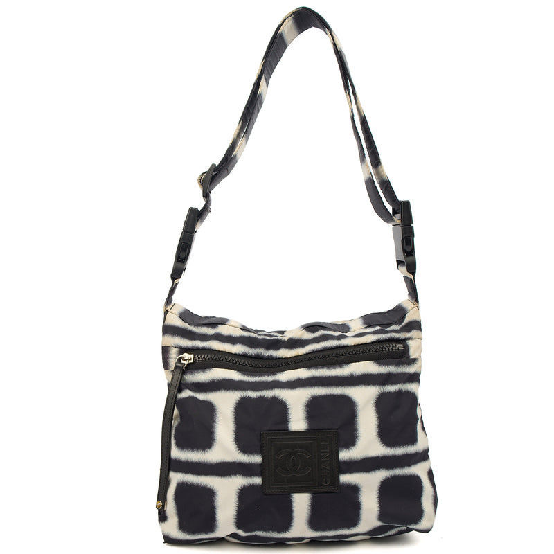 Picture of Chanel Shoulder Bag Round Messenger Bag  in Black, Fabric