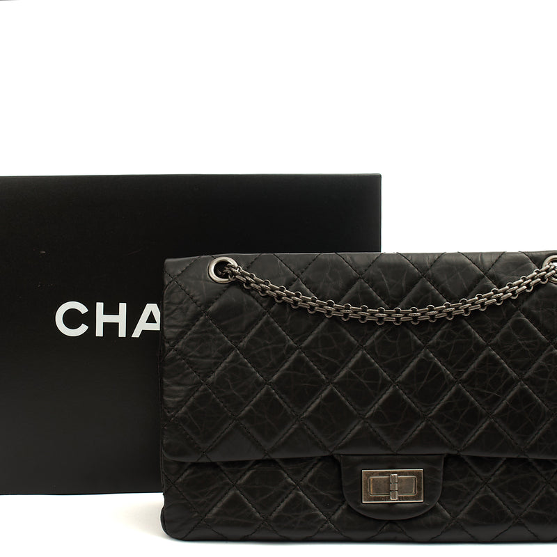 Picture of Chanel Shoulder Bag 2.55 Reissue - Maxi in Black, Crinkled Calfskin Leather