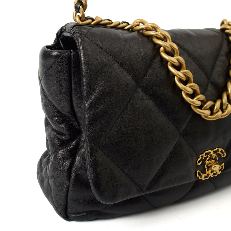 Picture of Chanel Shoulder Bag Chanel 19 Maxi in Black, Calfskin Leather