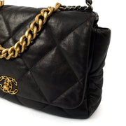 Picture of Chanel Shoulder Bag Chanel 19 Maxi in Black, Calfskin Leather