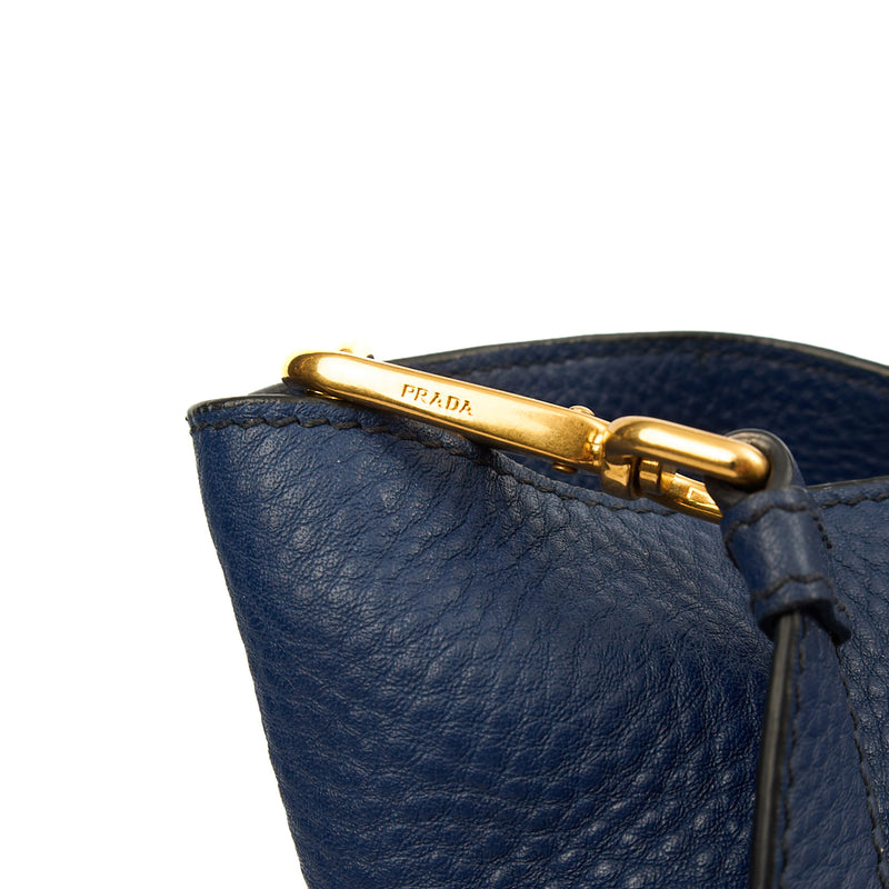 Picture of Prada Tote Vitello Daino Tote in Blue, Calfskin